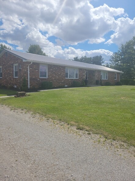 Building Photo - 2035 Prospect Rd