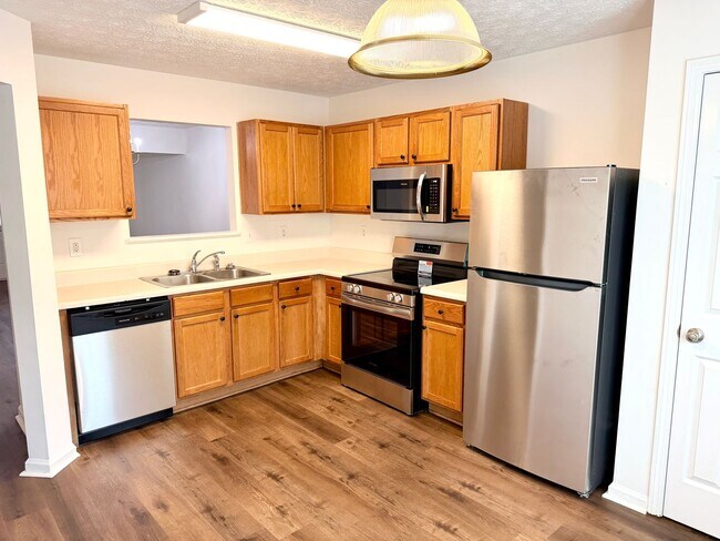 Building Photo - Welcome to this stunning 3-bedroom, 2.5-bathroom home located in the vibrant community of Decatur...