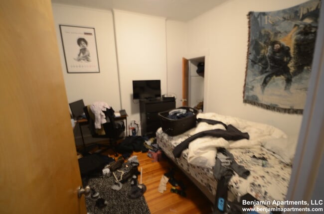 Building Photo - 38 Newton St