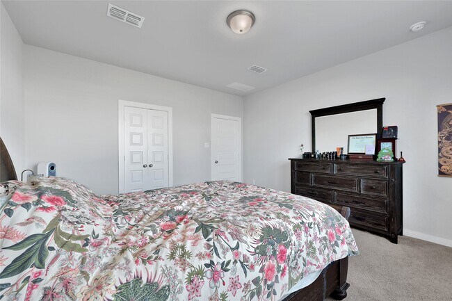 Building Photo - 7214 Clearwater Cv Dr