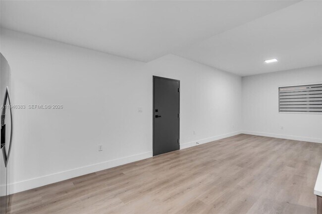 Building Photo - 3728 NW 19th Ave