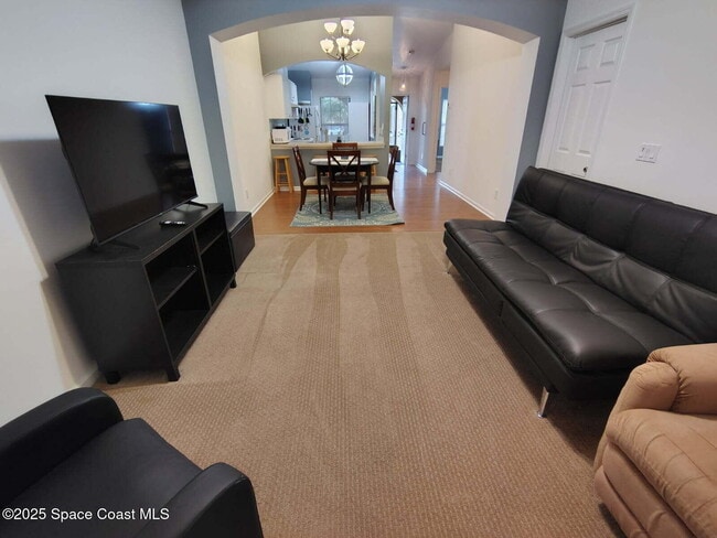 Building Photo - 995 Luminary Cir