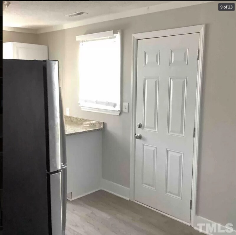 Building Photo - 706 S Washington Ave