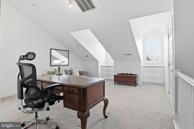 Building Photo - 308 S Fayette St