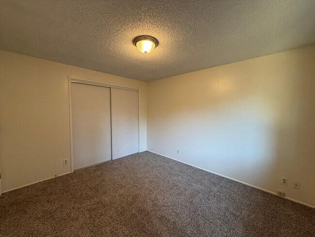 Building Photo - 6374f