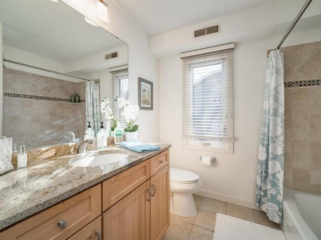 Building Photo - 5412 France Ave S