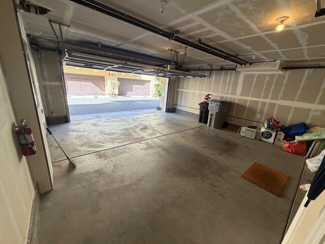 Building Photo - 5080 Ruffino Terrace