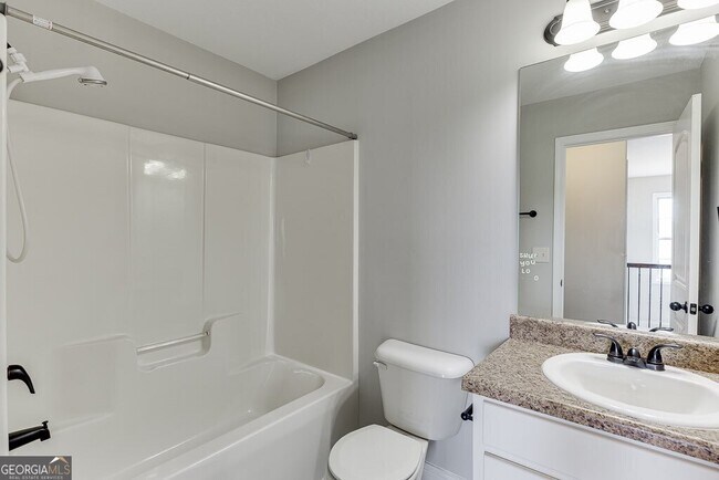 Building Photo - 323 Deer Run Dr