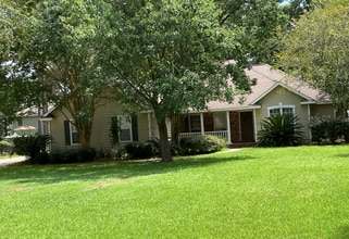 Building Photo - 4 Bed 2 Bath in Woodbine Available in Nove...