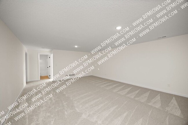 Building Photo - 209 12th Ct NW