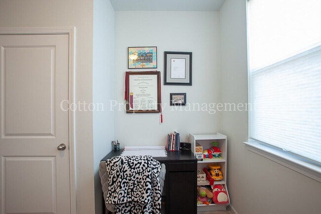 Building Photo - 142 Presley Ln