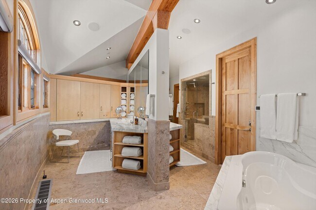 Building Photo - 294 Draw Dr