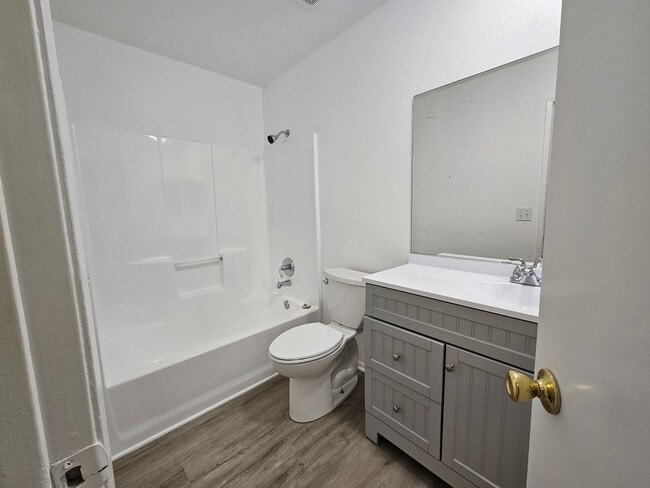 Building Photo - ***ALL BRAND NEW INSIDE***3 BED 2 BATH