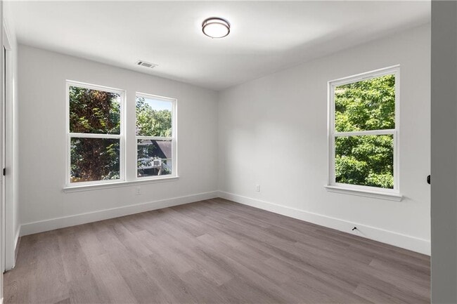 Building Photo - 3183 Zion St