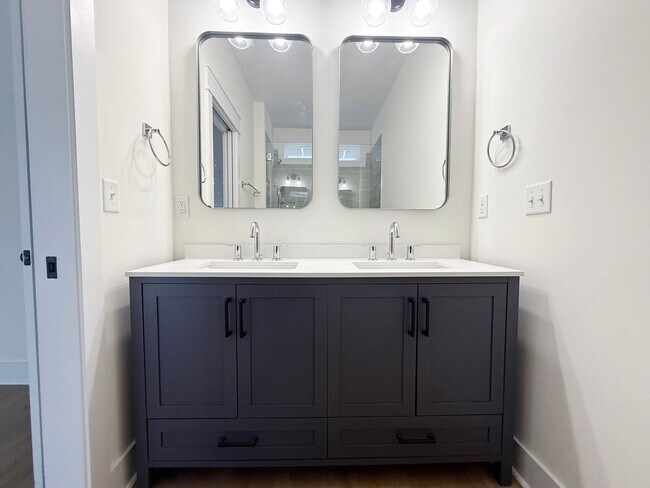 Building Photo - Modern 3-Bedroom Home with Flex Room and Resort-Style Amenities at Highbury