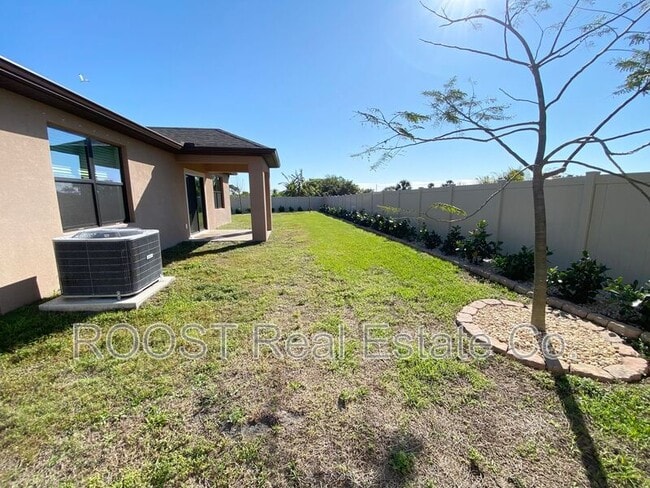 Building Photo - 7499 Tourmaline Dr