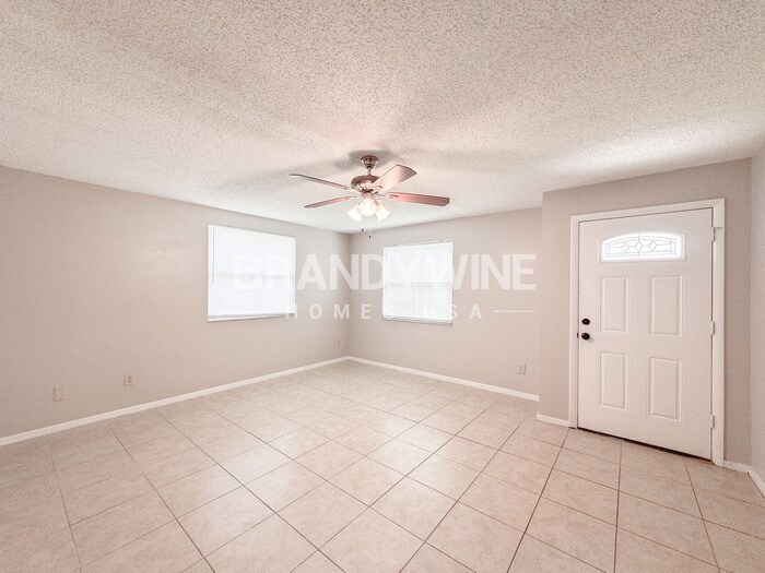 Building Photo - 3026 Mangrove Ave