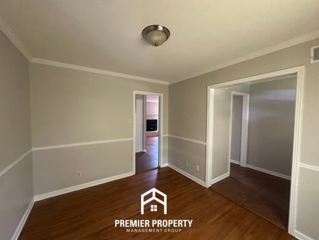 Building Photo - 5218 Fernleaf Ave