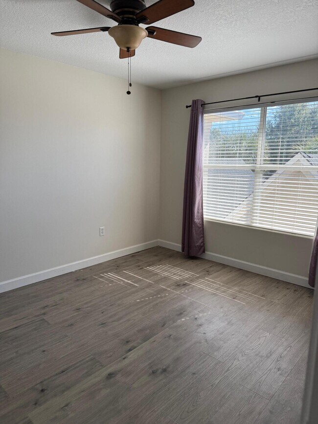 Building Photo - 235 Pelican Pl