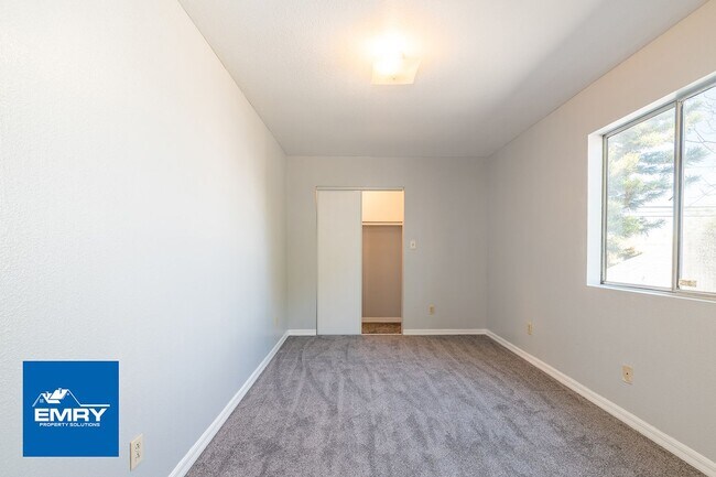 Building Photo - 106010 Wilmington Ave