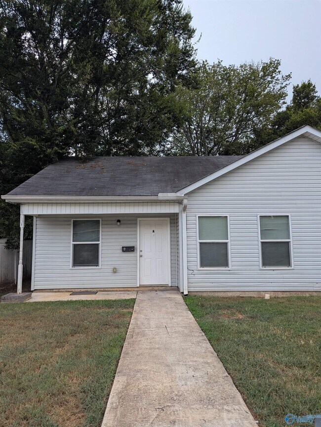 Primary Photo - 3902 Thomas Rd SW