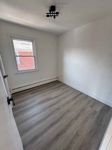 Building Photo - 15704 17th Rd