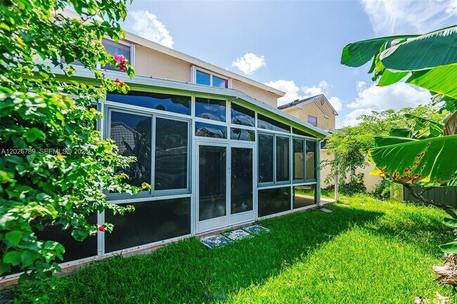 Building Photo - 305 S Ketch Dr