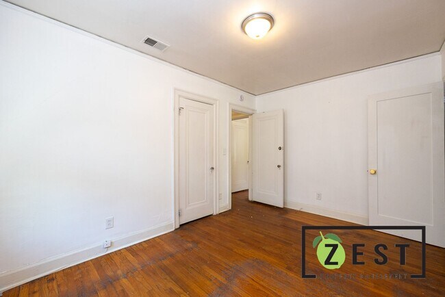 Building Photo - 17352 Roselawn St