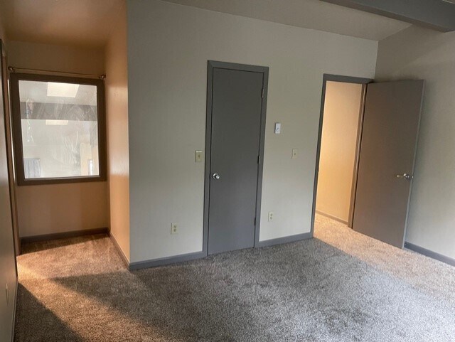 Building Photo - 211 W Beaver Creek Blvd