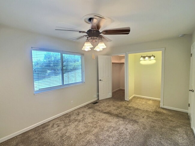 Building Photo - 2 Bedroom Unit in South San Jose Fourplex