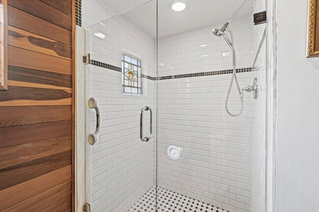Building Photo - 12101 Tumbleweed Ct