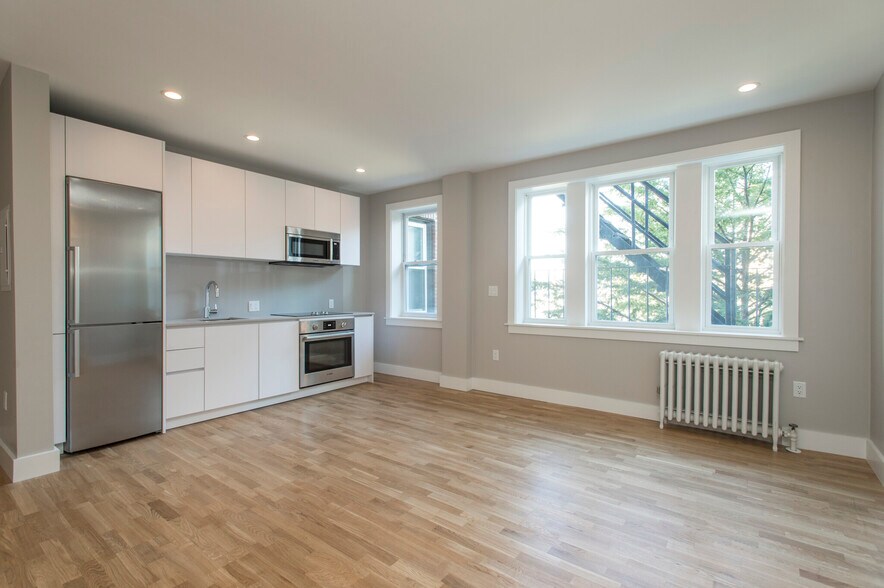 Building Photo - 138 Highland Ave