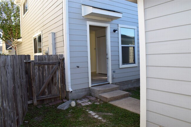 Building Photo - 20638 Patriot Park Ln