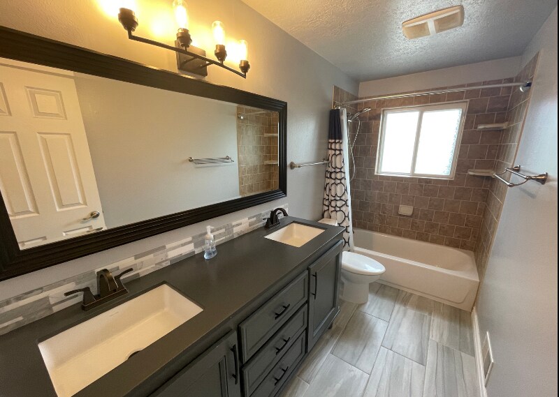 Building Photo - 3267 Bitter Root Dr