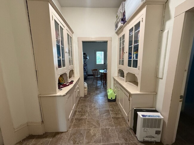 Building Photo - Live in the Heart of La Crosse - Spacious ...