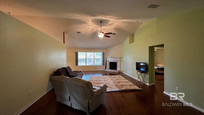 Building Photo - 126 Destrehan Rd
