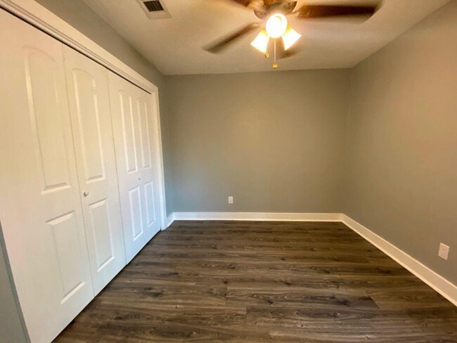 Building Photo - 3411 Lynridge Dr