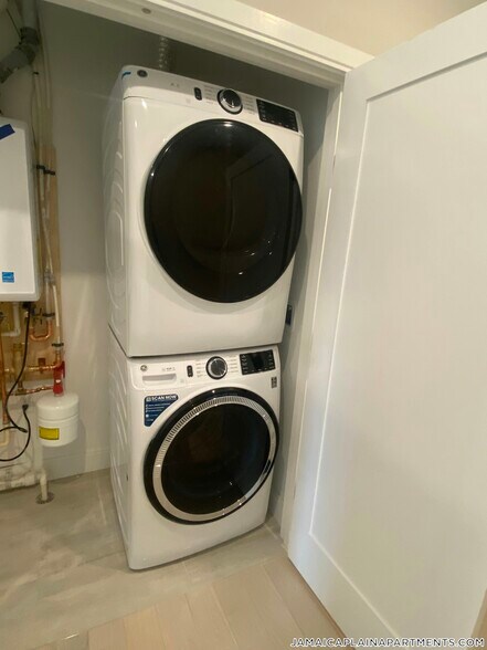 Building Photo - 197 Green St