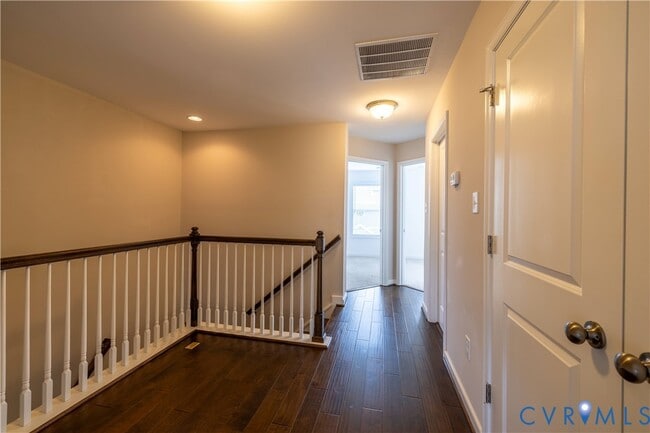 Building Photo - 11443 Hayloft Ln