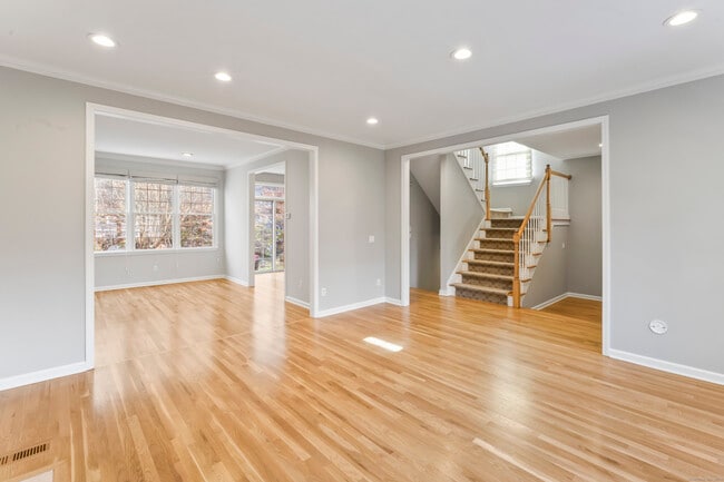 Building Photo - 4 Woods Way