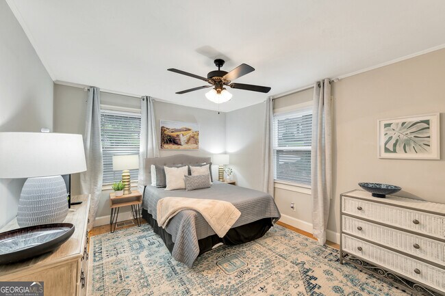 Building Photo - 192 Woods Dr NE