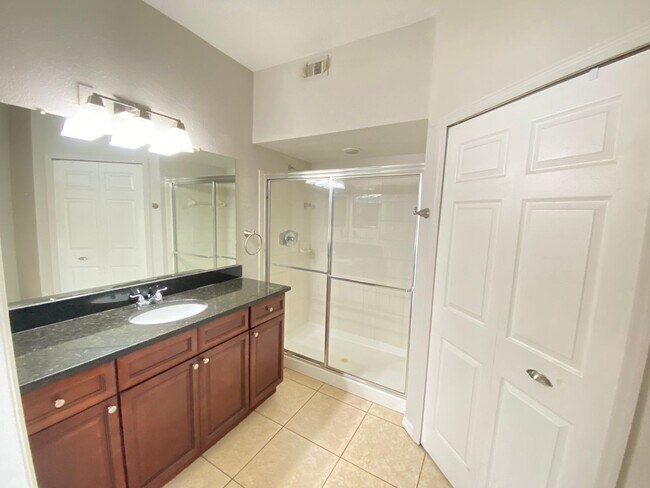 Building Photo - Park Central Gated Community!!2/2 with a G...