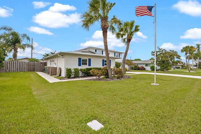 Building Photo - 366 W Osceola Ln