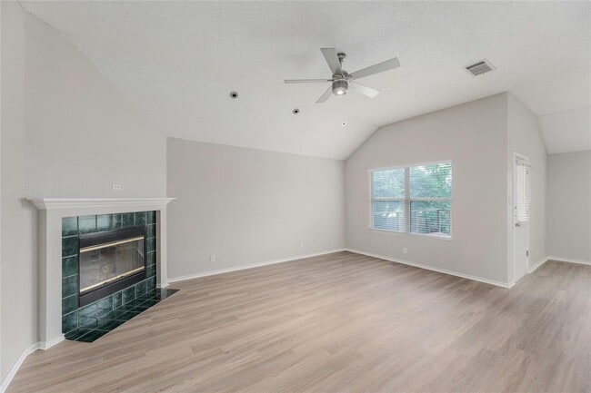 Building Photo - 8129 Hawick Dr