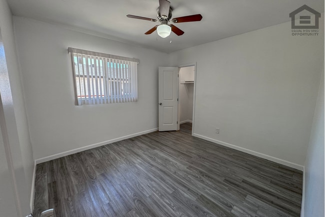 Building Photo - 2Bed/1Bath Updated Apartment at McDowell Rd/16th St! Ready for Immediate Move-In! - CARPORT!