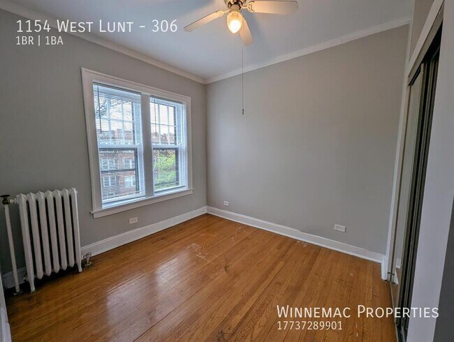 Building Photo - 1154 West Lunt-306