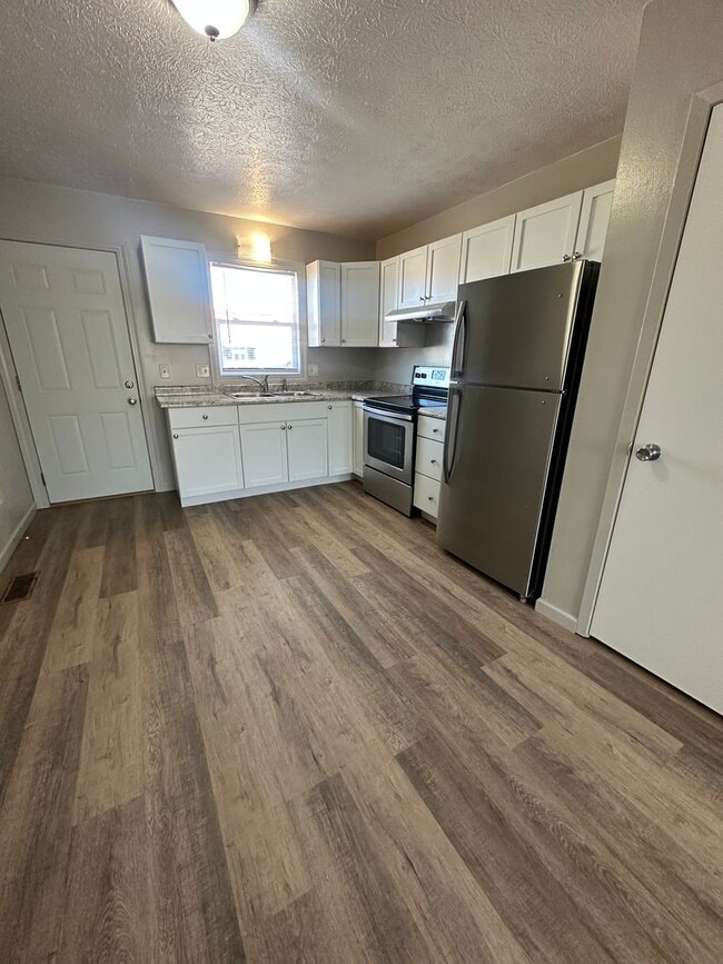 Building Photo - 105 E Baltimore St