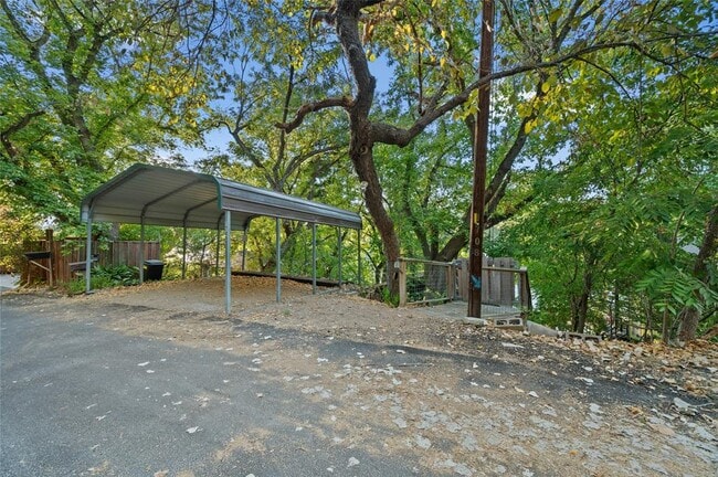 Building Photo - 1708 Ski Slope Dr