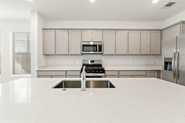 Building Photo - 7594 Angels Lndg Ln