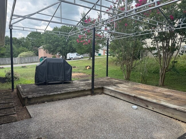 Building Photo - Great 3BR Home in Spring Hill